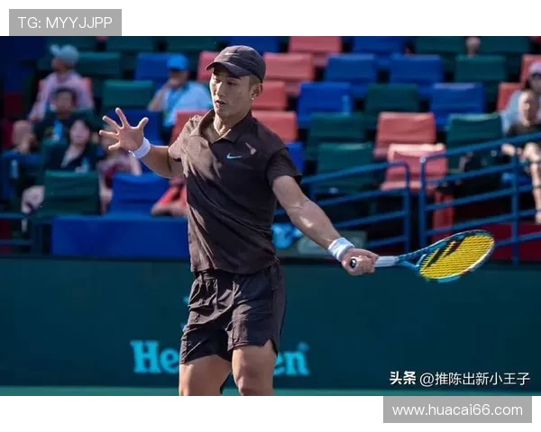 网球商竣程轻松备战目标明确期待在赛场上展现最佳表现